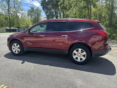 Used 2009 Chevrolet Traverse LT AWD/4WD image 16