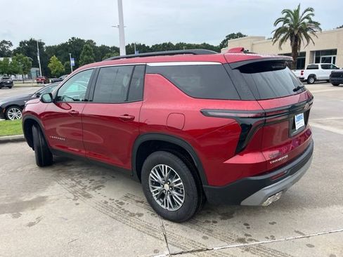 New 2026 Chevrolet Traverse LT w/ LPO, Floor Liner Package FWD image 4