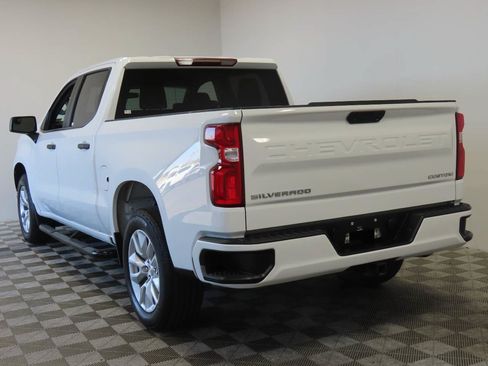 Used 2021 Chevrolet Silverado 1500 Custom RWD image 3