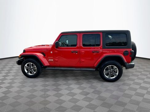 Used 2022 Jeep Wrangler Unlimited Sahara w/ Cold Weather Group AWD/4WD image 9