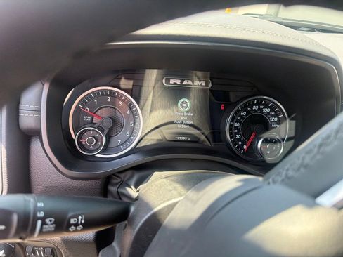 Used 2025 RAM 1500 Big Horn AWD/4WD image 9