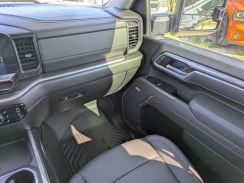 Used 2026 Chevrolet Silverado 2500 LTZ w/ LTZ Plus Package AWD/4WD image 16