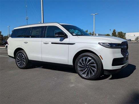 New 2025 Lincoln Navigator Black Label image 2