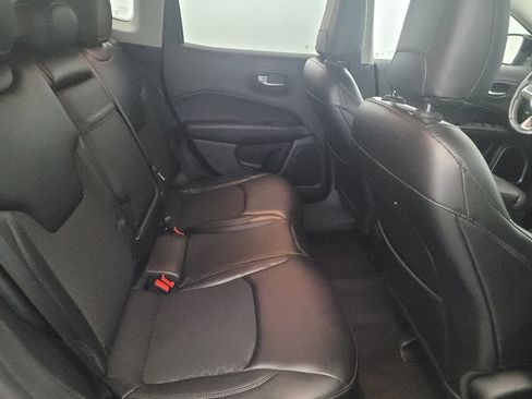 Used 2018 Jeep Compass Latitude w/ Popular Equipment Group AWD/4WD image 19