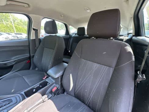 Used 2018 Ford Focus SE FWD image 13