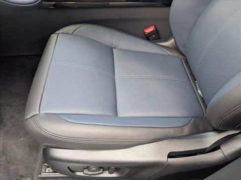 New 2026 Land Rover Range Rover Velar Dynamic SE image 4