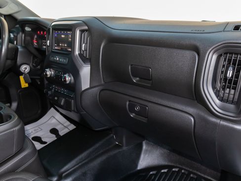 Used 2020 GMC Sierra 3500 4x4 Crew Cab w/ Gooseneck/5TH Wheel Package image 18