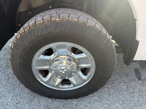 Used 2023 RAM 2500 Tradesman w/ Chrome Appearance Group image 14