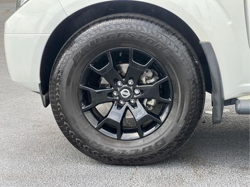 Used 2020 Nissan Frontier SV w/ Midnight Edition Floor Mats RWD image 28