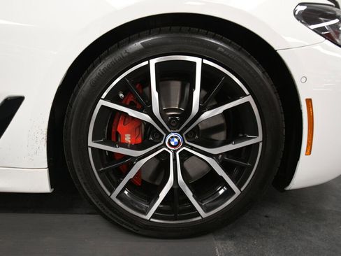 Used 2022 BMW M550i xDrive w/ Executive Package AWD/4WD image 32