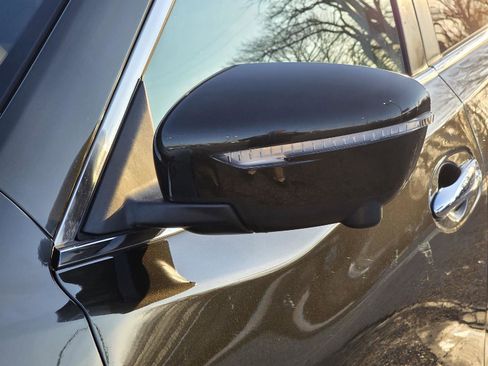 Used 2015 Nissan Rogue SL w/ SL Premium Package image 44