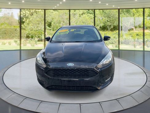 Used 2018 Ford Focus SEL image 2