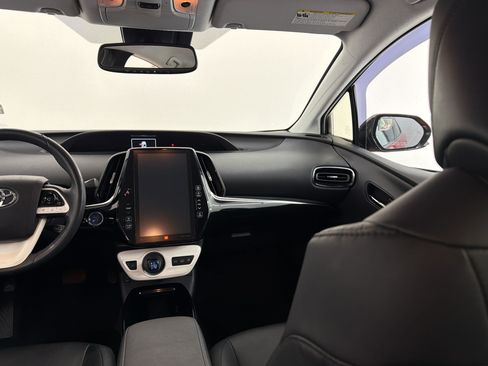 Used 2017 Toyota Prius Prime Advanced FWD image 29