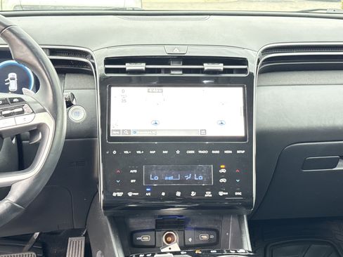 Used 2024 Hyundai Tucson Limited image 30