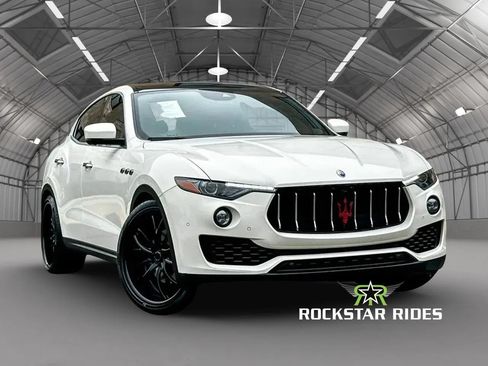 Used 2018 Maserati Levante AWD/4WD image 7
