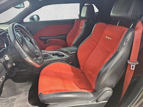 Used 2015 Dodge Challenger SRT Hellcat image 9