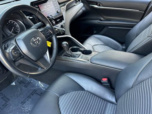 Used 2022 Toyota Camry SE image 15