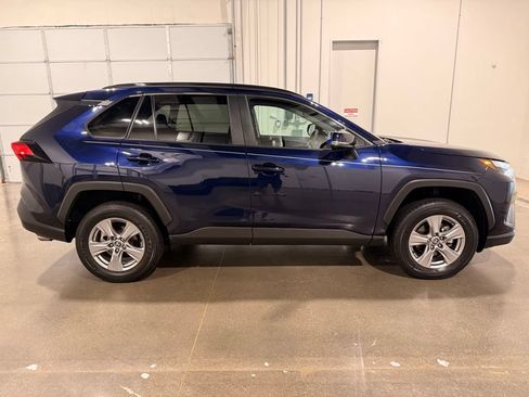 Used 2025 Toyota RAV4 XLE AWD/4WD image 4
