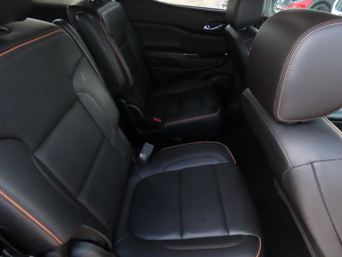 Used 2023 GMC Acadia AT4 w/ Technology Package image 14