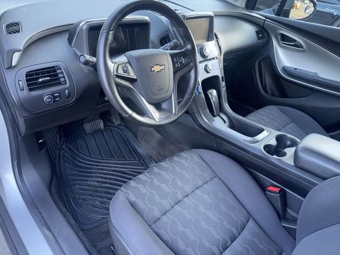 Used 2014 Chevrolet Volt FWD image 28