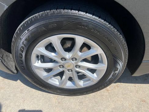 Certified 2020 Chevrolet Equinox LT FWD image 9
