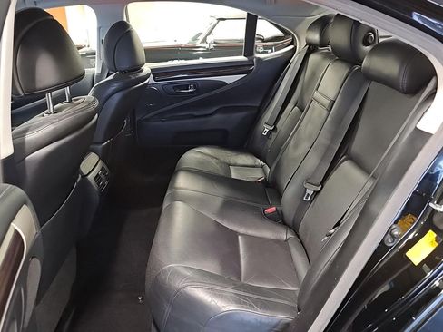 Used 2014 Lexus LS 460 w/ Comfort Package RWD image 29