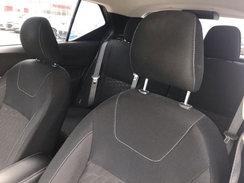 Used 2024 Nissan Kicks SV w/ Interior Electronics Package FWD image 11