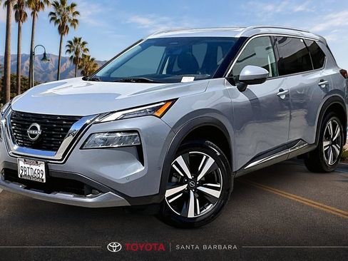 Used 2022 Nissan Rogue SL w/ SL Premium Package FWD image 3