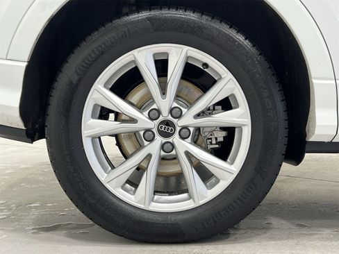 Used 2025 Audi Q3 2.0T Premium image 10