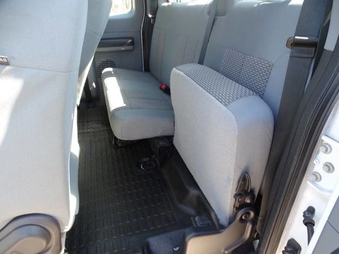 Used 2015 Ford F250 4x4 SuperCab FX4 w/ Power Equipment Group image 28
