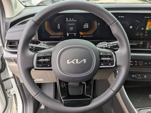 New 2026 Kia Carnival FWD image 29