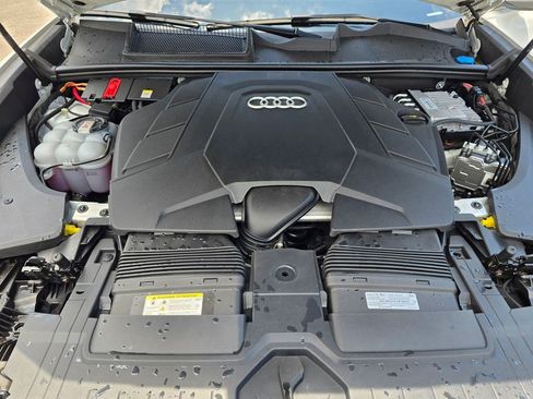 Used 2023 Audi Q8 Prestige AWD/4WD image 13