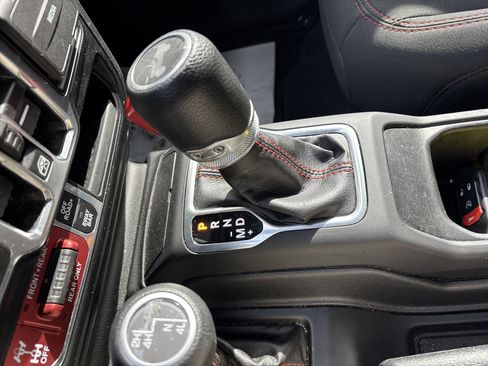 Used 2022 Jeep Wrangler Unlimited Rubicon w/ Cold Weather Group image 24