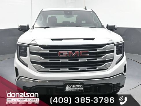 Used 2023 GMC Sierra 1500 SLE AWD/4WD image 3