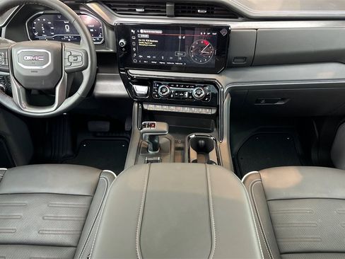 Used 2025 GMC Sierra 1500 AT4X image 13