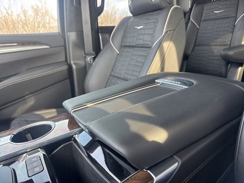 Used 2025 Cadillac Escalade Sport Platinum w/ LPO, Floor Liner Package image 28