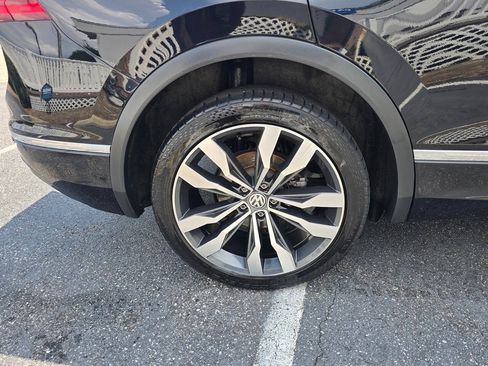 Used 2020 Volkswagen Tiguan SEL Premium R-Line w/ 3rd Row Seat Package AWD/4WD image 12