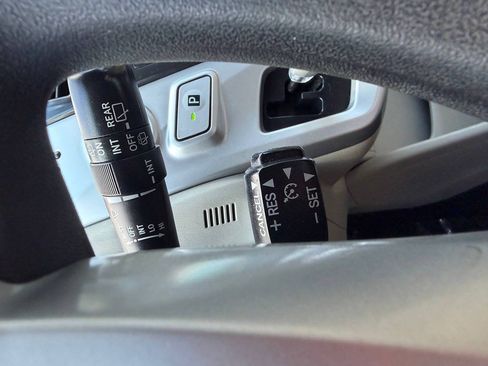 Used 2012 Toyota Prius V Two FWD image 51