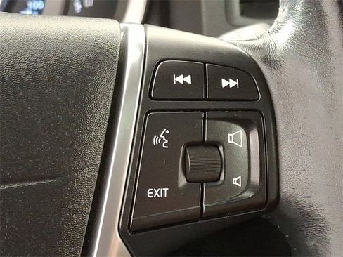 Used 2015 Volvo V60 T5 Cross Country w/ Climate Package image 24