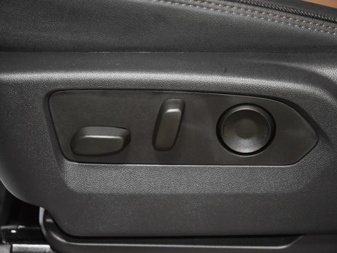 Used 2025 Chevrolet Silverado 1500 High Country AWD/4WD image 43