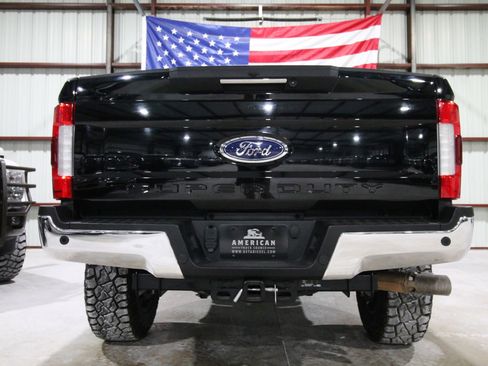 Used 2018 Ford F250 Lariat w/ Lariat Ultimate Package image 9