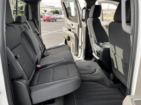 Used 2025 GMC Sierra 1500 Elevation image 18