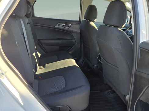 Used 2025 Kia Sportage LX image 12