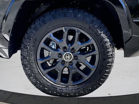 Used 2024 Toyota Tundra Platinum image 34