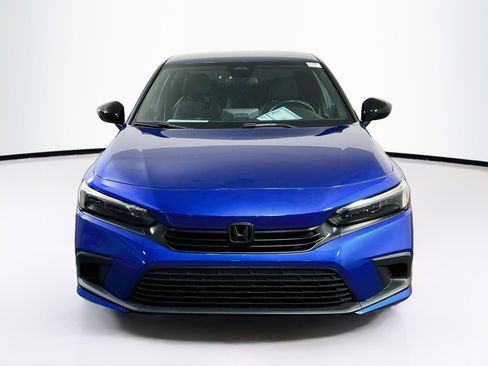 Used 2023 Honda Civic Sport image 2
