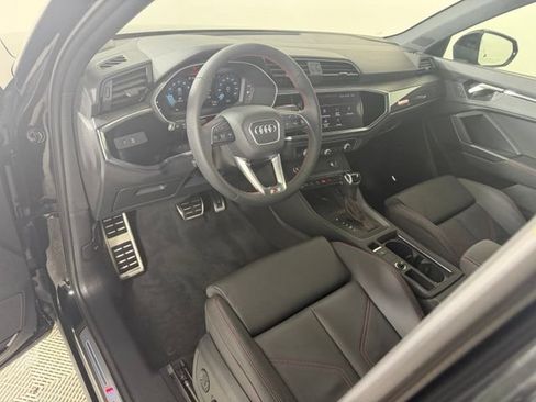 Certified 2025 Audi Q3 2.0T Premium Plus AWD/4WD image 10