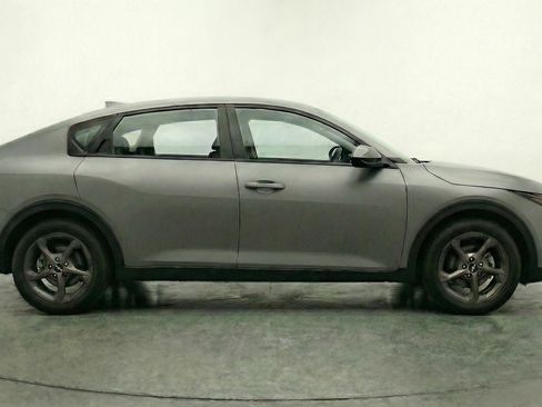 Used 2025 Kia K4 LXS image 11