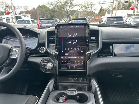 Used 2025 RAM 1500 Laramie w/ Night Edition AWD/4WD image 17