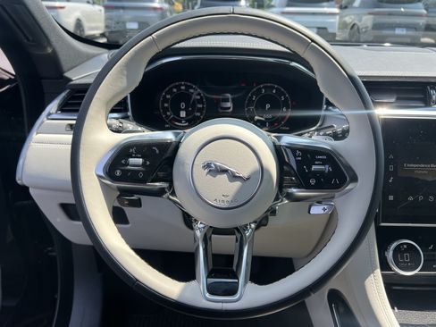 Used 2026 Jaguar F-PACE R-Dynamic S AWD/4WD image 20