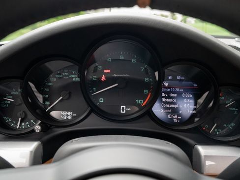 Used 2019 Porsche 911 Speedster RWD image 15